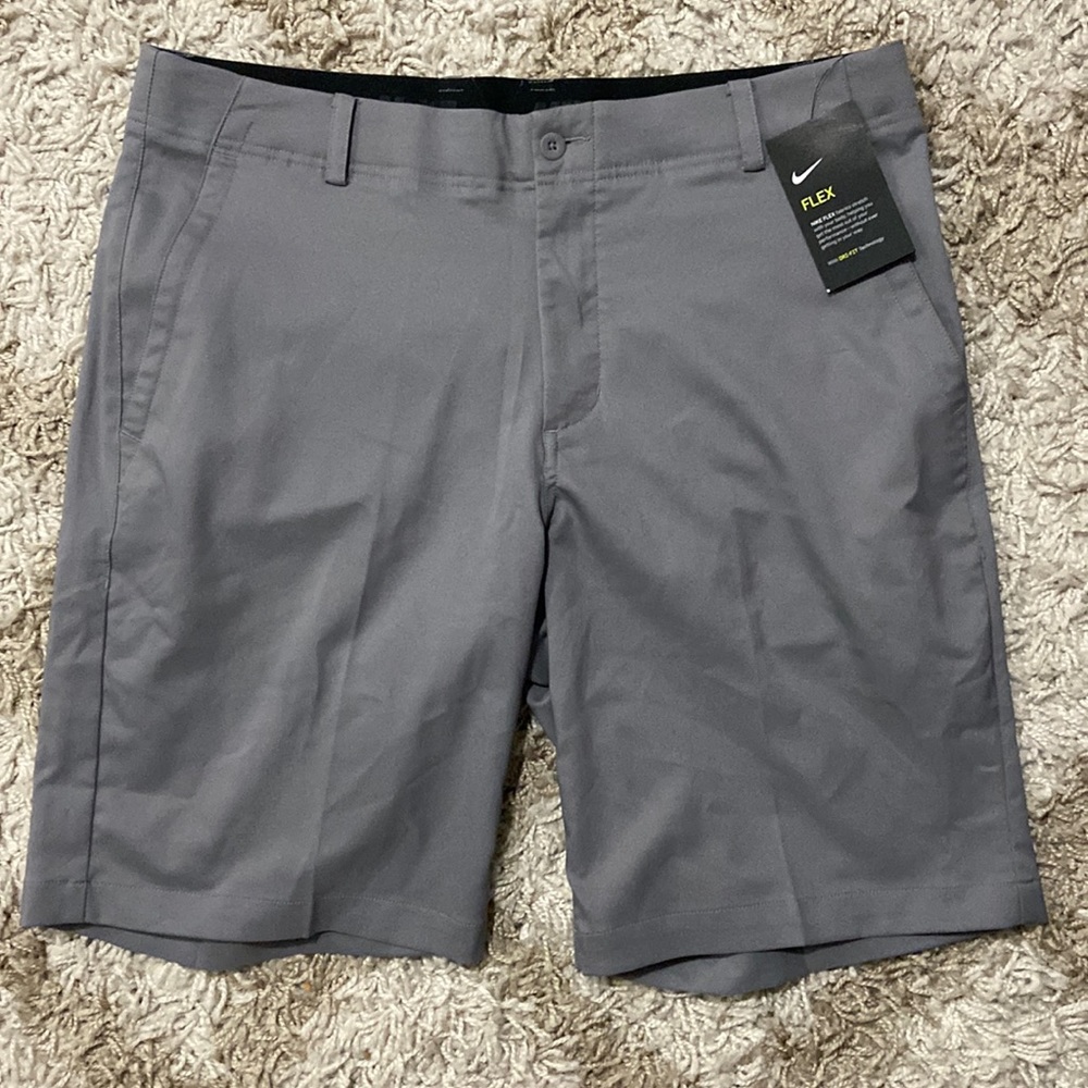 Brand New Nike Golf Size 34 Gray Flex Shorts.